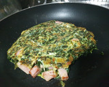Foto del paso 4 de la receta: Tortilla con Espinacas, pasas, piñones y Tacos de york