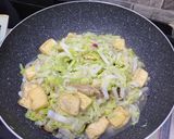 Foto langkah ke 4 dari resep Tumis Sawi Putih Jamur Shiitake Tahu.