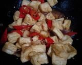 Foto langkah ke 3 dari resep Tumis Tahu Jamur Kecap.