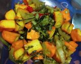 Foto langkah ke 4 dari resep Hamchoi (sawi asin) cah tahu kuning.