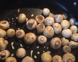 A picture of step 2 of Creamy Garlic Mushrooms.