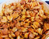 Hình bước làm 1 của món Bánh bột lọc gói lá chuối nhân tôm thịt