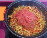 Foto del paso 3 de la receta Huevos a la flamenca con setas y chicharrones