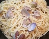 Foto langkah ke 3 dari resep Spaghetti alle Vongole in Bianco.