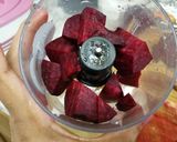 A picture of step 1 of Beetroot Halwa.