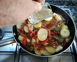 Foto del paso 6 de la receta Patatas de guarnición con huevos y jamón