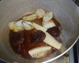 A picture of step 3 of Piping Hot Udon Noodle Hot Pot.
