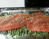 Baked salmon with asparagus