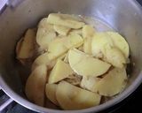 A picture of step 6 of Spring Simmered Bamboo Shoots with Bonito Flakes.