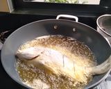 Foto langkah ke 4 dari resep Ikan asam manis pedas.