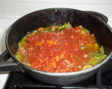 Foto del paso 9 de la receta: Masa de hojaldre con pimientos verdes, setas y tomate