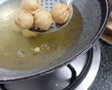 A picture of step 16 of Fried Mawa Modak.