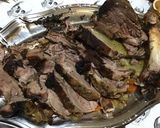 Une image de l'étape 16 de Gigot d'agneau de 8 heures confit d'ail oignon et carottes aux aromates.