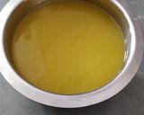 A picture of step 1 of Gondhoraj Lemonade squash.