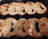 Foto del paso 7 de la receta: Medialunas! Rápidas sin manteca ni hojaldre!😋
