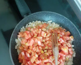 Foto del paso 2 de la receta: HUEVO SOBRE TOMATE NATURAL 😋
