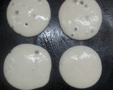 A picture of step 3 of Mixed Mini Uttapam with tangy tamarind sauce.