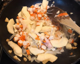 Foto del paso 2 de la receta: Huevos rotos a la marinera