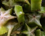 A picture of step 1 of Starfruit Shots.