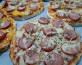 Foto langkah ke 5 dari resep Pizza Roti Tawar.