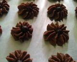Foto langkah ke 5 dari resep 29. Semprit Coklat Putih Telur #seninsemangat.