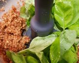 Foto del passaggio 2 della ricetta Pesto mediterraneo saporito