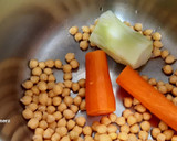 Foto del paso 1 de la receta: Potaje de garbanzos con espinacas y mejillones