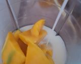 Foto langkah ke 1 dari resep Puding Susu Mangga.