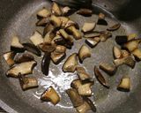 A picture of step 2 of Crispy chicken with sautéed potatoes and porcini mushrooms.