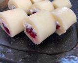 A picture of step 10 of Mozzarella and Semolina Roll Cake.