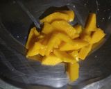 A picture of step 1 of Bread Stuffed Mango Appe.