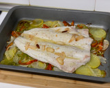 Foto del paso 5 de la receta: Merluza al horno