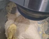 Foto langkah ke 2 dari resep Roti Sosis.