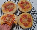 Foto langkah ke 6 dari resep Mini Pizza.