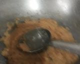 A picture of step 2 of Puri chhole.