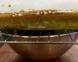 Foto langkah ke 7 dari resep Pandan Melaka Cheesecake Tanpa Terigu.