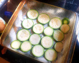 Foto del paso 3 de la receta: Calabacitas keto con tocino preparadas en microondas