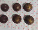 Foto del paso 4 de la receta: Esfera de chocolate rellena de helado de fresa