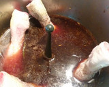 Foto del paso 4 de la receta: Muslitos de pollo al vino tinto con thermomix