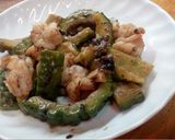 A picture of step 5 of Stir - Fry Bitter Cucumber and Shrimp in Black Bean.