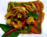 รูปขั้นตอนการทำที่ 4 ของ ซีฟู้ดผัดเผ็ด