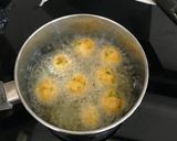 A picture of step 6 of Rice Goli Bhajji.