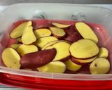 Une image de l'étape 2 de Pommes de terre grillées ail piment basilic.