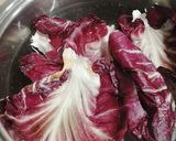 Foto del passaggio 2 della ricetta Fagottini di radicchio con patate e salsiccia