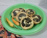 Foto langkah ke 5 dari resep Rolade Tahu Daun Singkong.