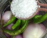 A picture of step 2 of Sirkewali Pyaaz (Pickled Onions).