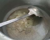 A picture of step 1 of قیمہ چنادال.