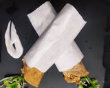A picture of step 5 of Sechzwan Frankie Roll.