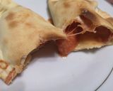 Foto del passaggio 6 della ricetta Crescione cotto in padella con verdure e pomodoro e mozzarella