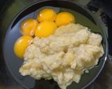 Foto langkah ke 2 dari resep Banana Chiffon.